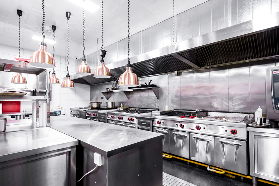 餐厅厨房设计包含哪些设备，餐厅厨房怎么设计